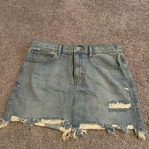 Express women’s denim mini skirt. Size: 6